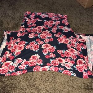 Floral maxi skirt with slit sides